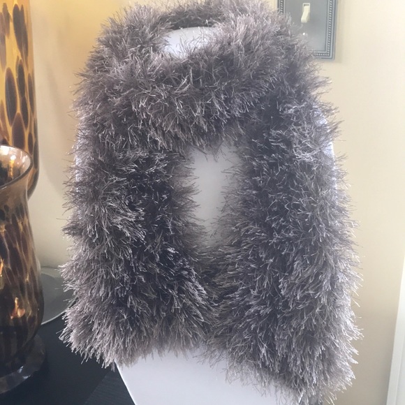 Handmade Gray Scarf ✨NWOT✨ - Picture 4 of 4